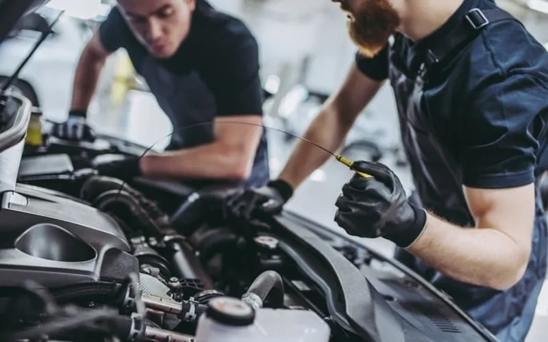 Choose Car Engine Oil for Short Trips, Hills, Loads and Older Engines