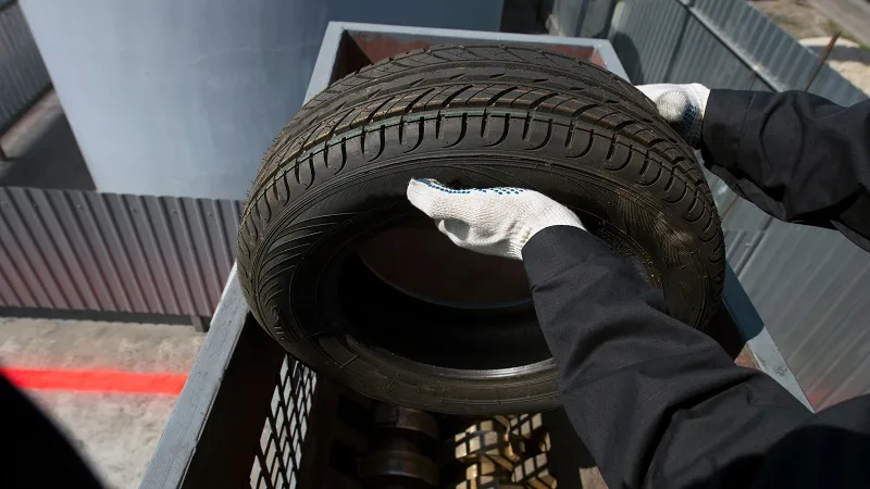 Rubber process oils: compatibility, compound trials and acceptance
