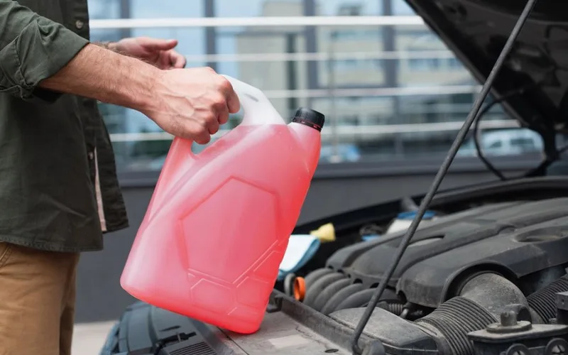 Choosing coolant: concentrate, premix and safe topping up